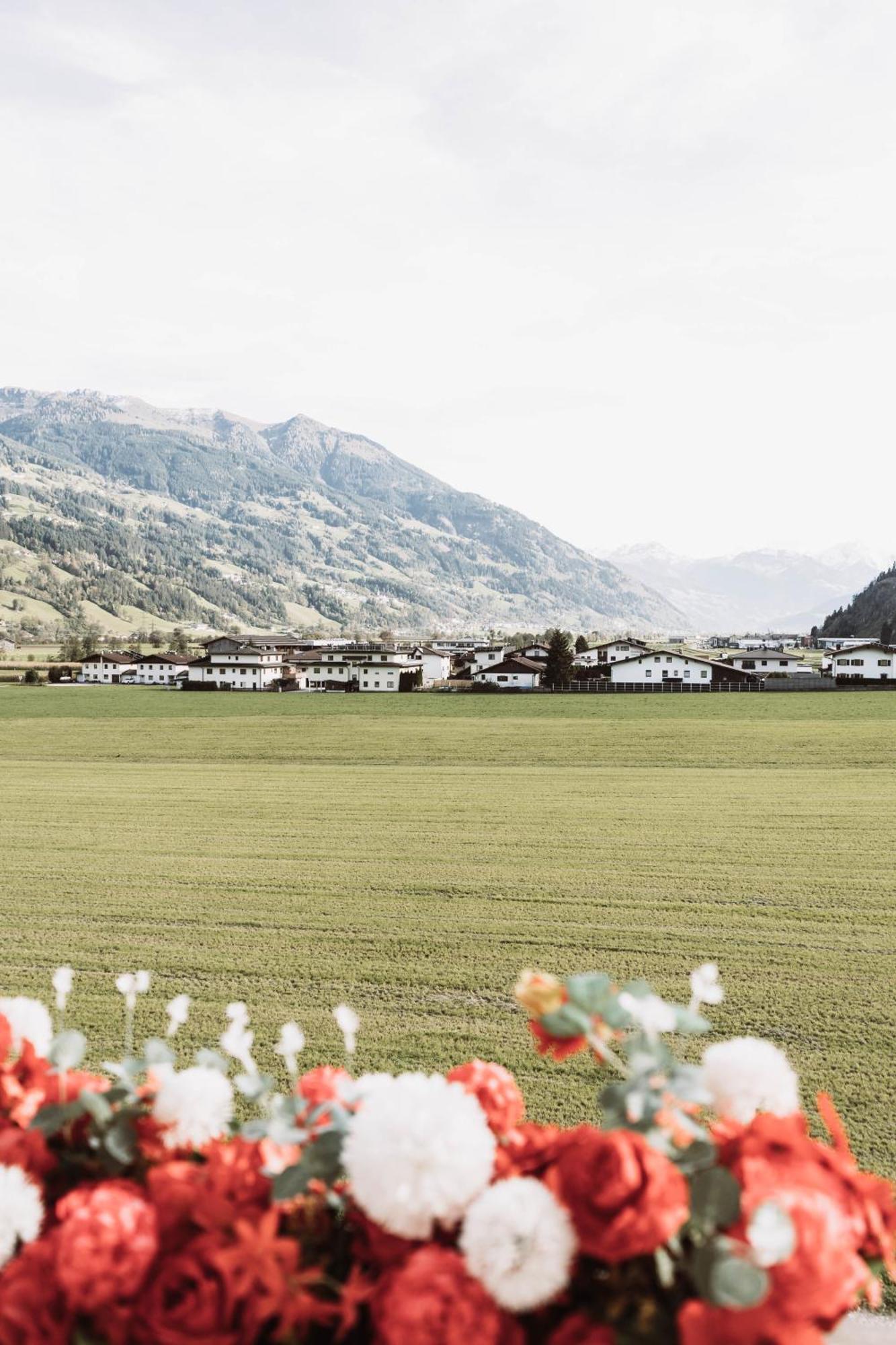 Lebe'Schlitters - Das Ferienapartmenthaus Im Zillertal Экстерьер фото
