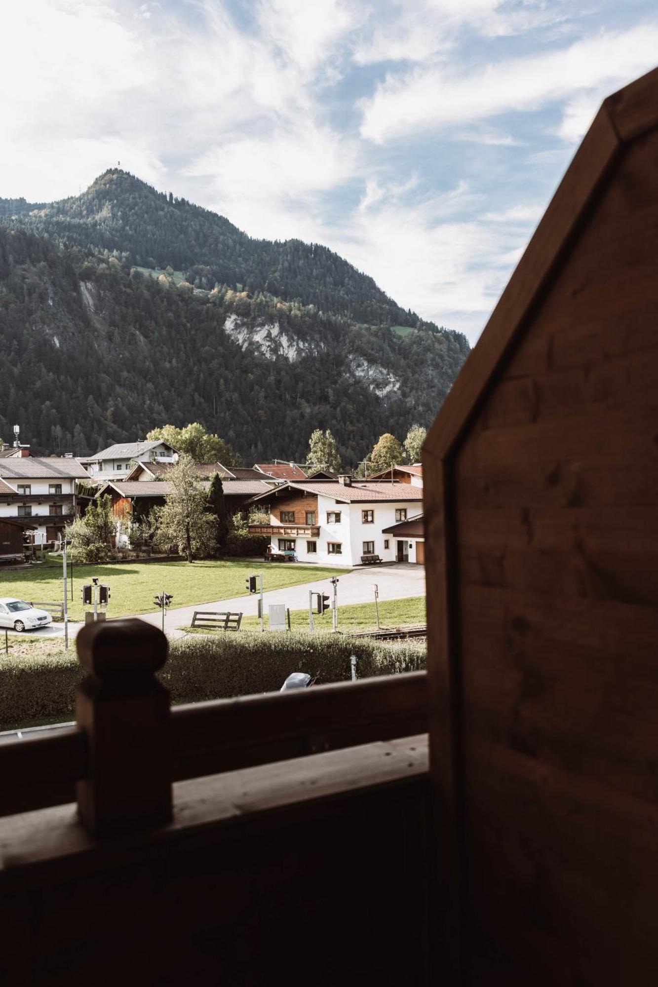Lebe'Schlitters - Das Ferienapartmenthaus Im Zillertal Экстерьер фото